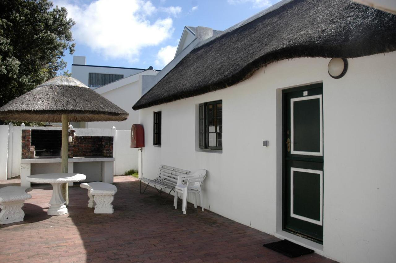 Arniston Seaside Cottages Bagian luar foto
