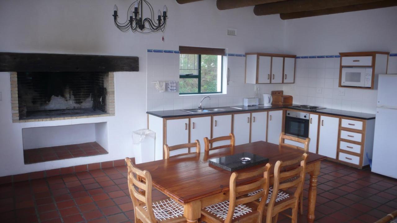 Arniston Seaside Cottages Bagian luar foto