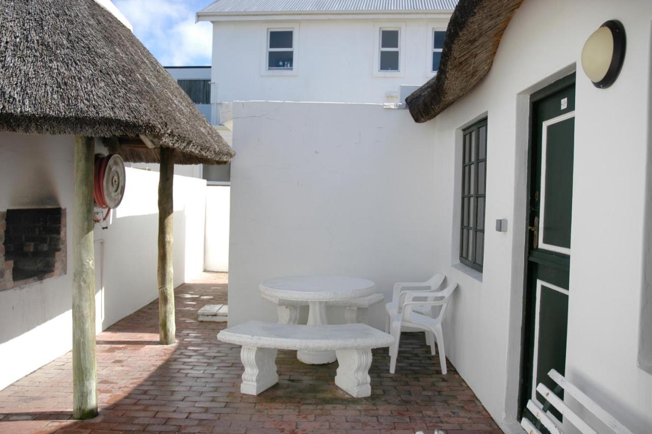 Arniston Seaside Cottages Bagian luar foto